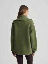 Load image into Gallery viewer, Varley Eleanor Patch Pocket Fleece