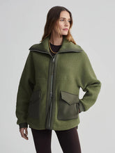 Load image into Gallery viewer, Varley Eleanor Patch Pocket Fleece