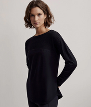 Load image into Gallery viewer, Varley Merrick Seamless Tee - Black