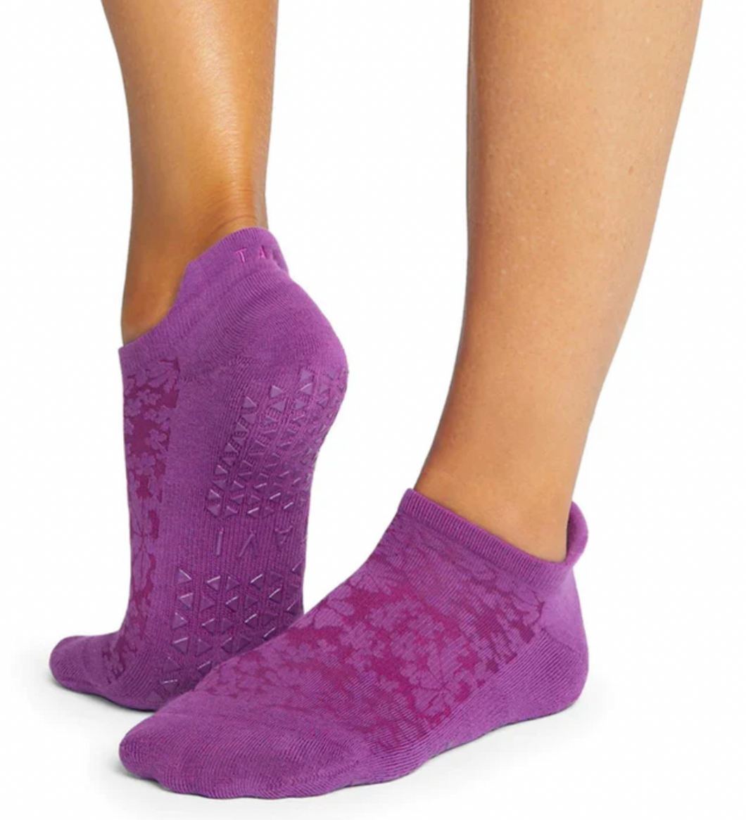 Tavi Noir Grip Socks - Violet Savvy Breeze