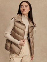 Load image into Gallery viewer, Varley Bextor Lightweight Down Gilet