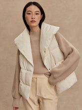 Load image into Gallery viewer, Varley Chiara Padded Vest