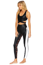 Load image into Gallery viewer, Beach Riot- Torte Legging