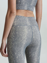 Load image into Gallery viewer, Varley Luna Legging - Olive Viper