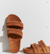 Load image into Gallery viewer, Varley Giles Quilted Slides - Cashew
