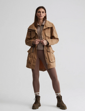 Load image into Gallery viewer, Varley - Bryce Parka - Desert Sand