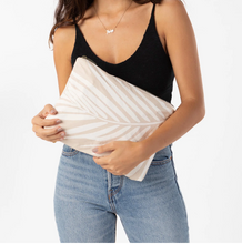 Load image into Gallery viewer, Aloha Mid Shade - Seawall Bag