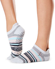 Load image into Gallery viewer, Tavi Noir Savvy Grip Socks - Flamingle